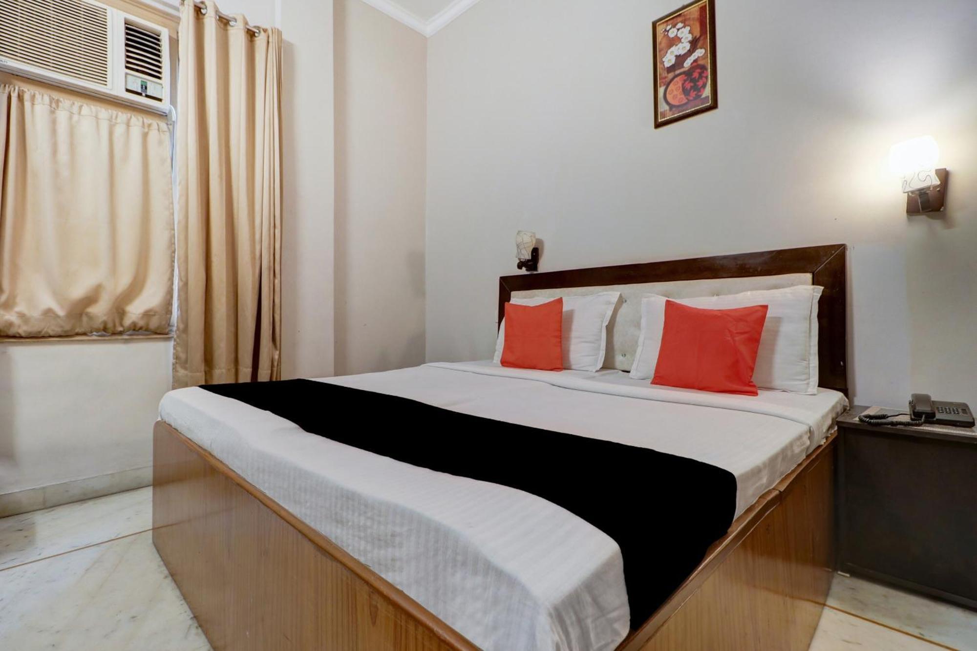 Capital O Divine Hotel Amritszár Kültér fotó